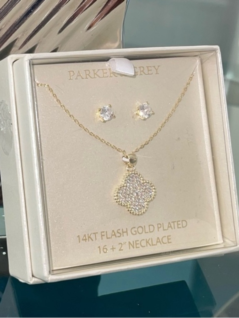 Dainty Clover Necklace & Earrings - Picture 6 of 6
